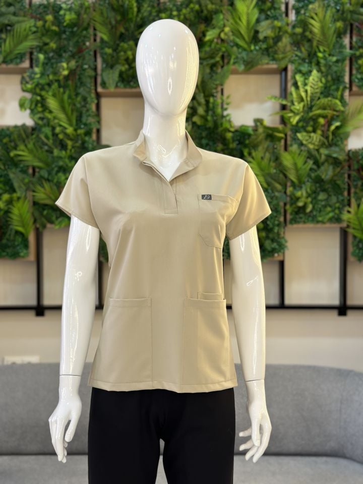 940 Bej Rengi Hakim Yaka Gizli Çıtçıtlı Tek Üst